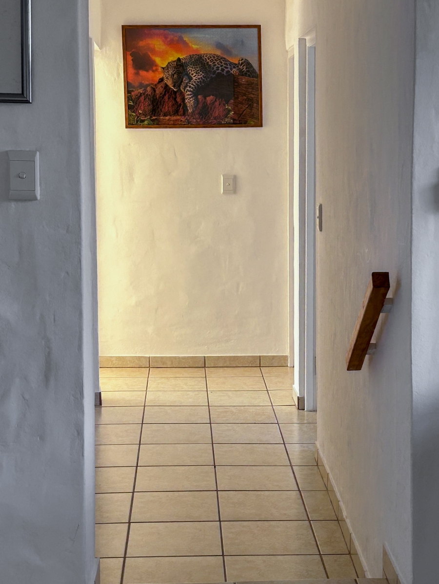 5 Bedroom Property for Sale in Heuwelkruin Western Cape